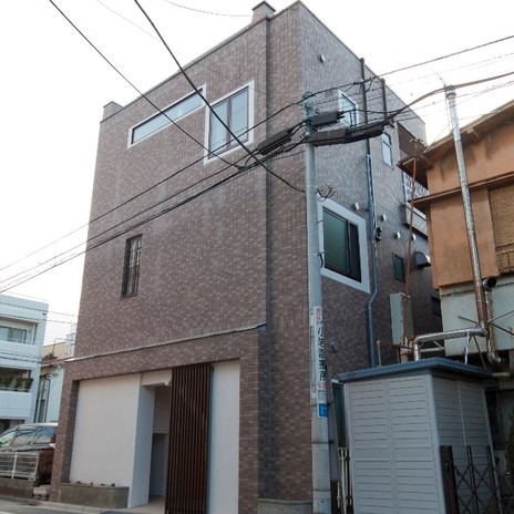 3階建ての2世帯リーフォーム住宅